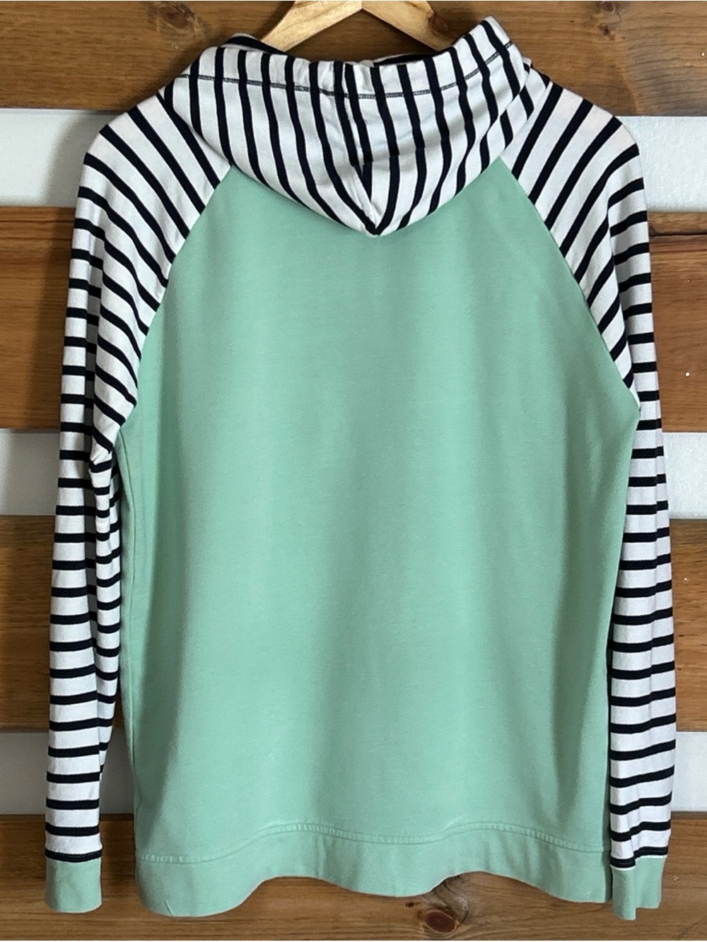 Orvis Classic Striped Sleeve Mint Green & Navy Comfy Hoodie Women's Size Medium - Picture 2 of 10